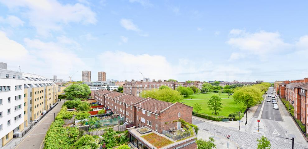 			NEW INSTRUCTION , 1 Bedroom, 1 bath, 1 reception Penthouse			 Tabard Street , Borough